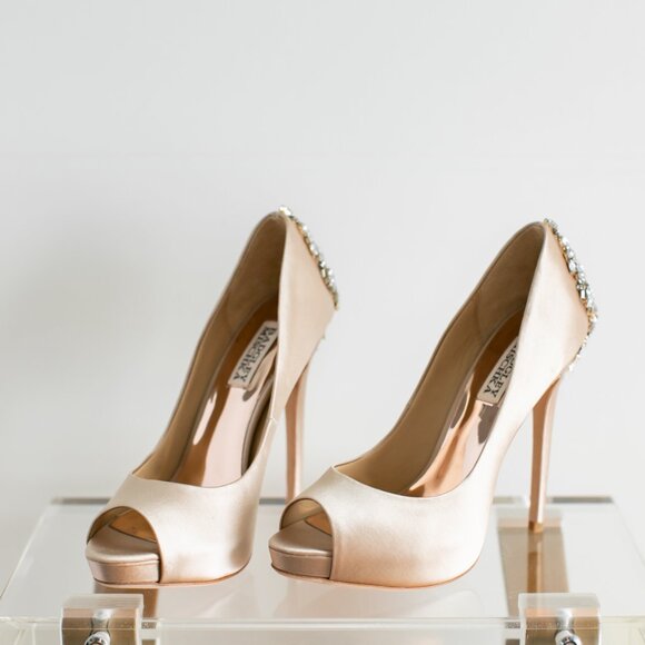 Badgley Mischka Kiara Pump Women's 7.5 Latte Platform Satin Open Peep Toe - Picture 5 of 16